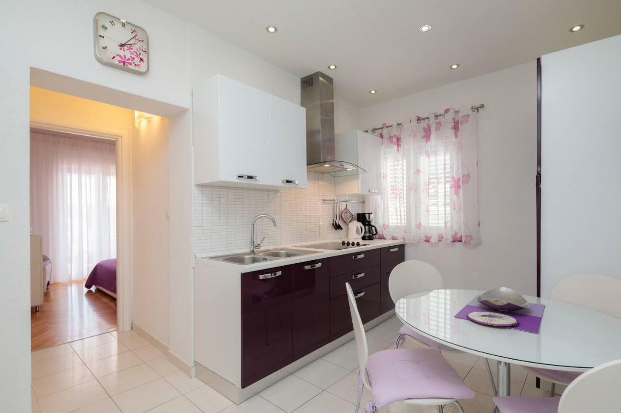 Gem Of The Sea Luxury Beach Apartment With Brand New Heating Infinity Pool Trogir Kültér fotó