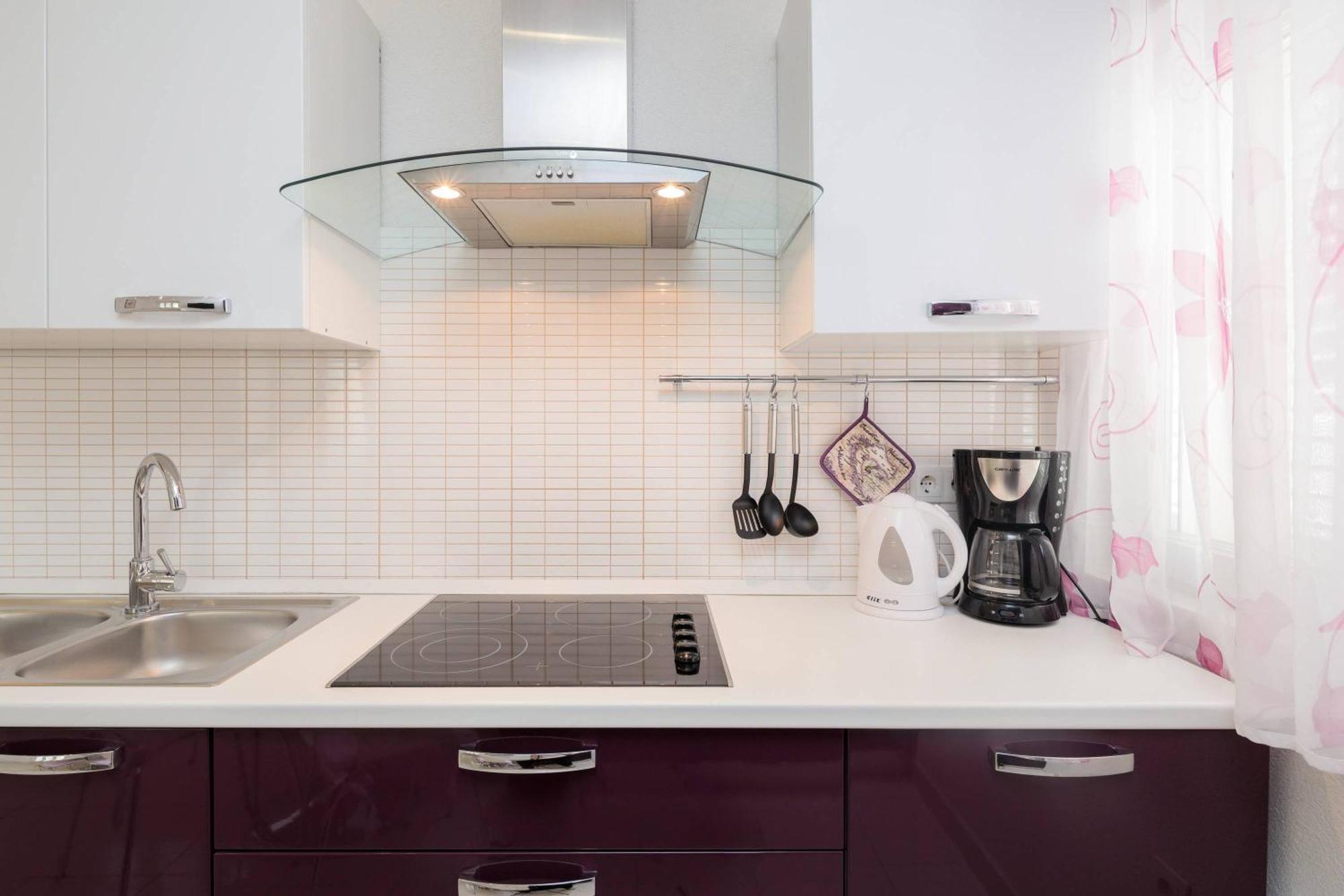 Gem Of The Sea Luxury Beach Apartment With Brand New Heating Infinity Pool Trogir Kültér fotó